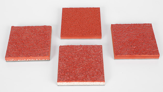 塑膠跑道材料為什么會(huì)呈現(xiàn)發(fā)粘發(fā)軟現(xiàn)象？