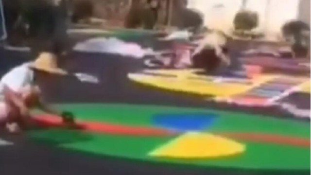 海南幼兒園EPDM顆粒施工中