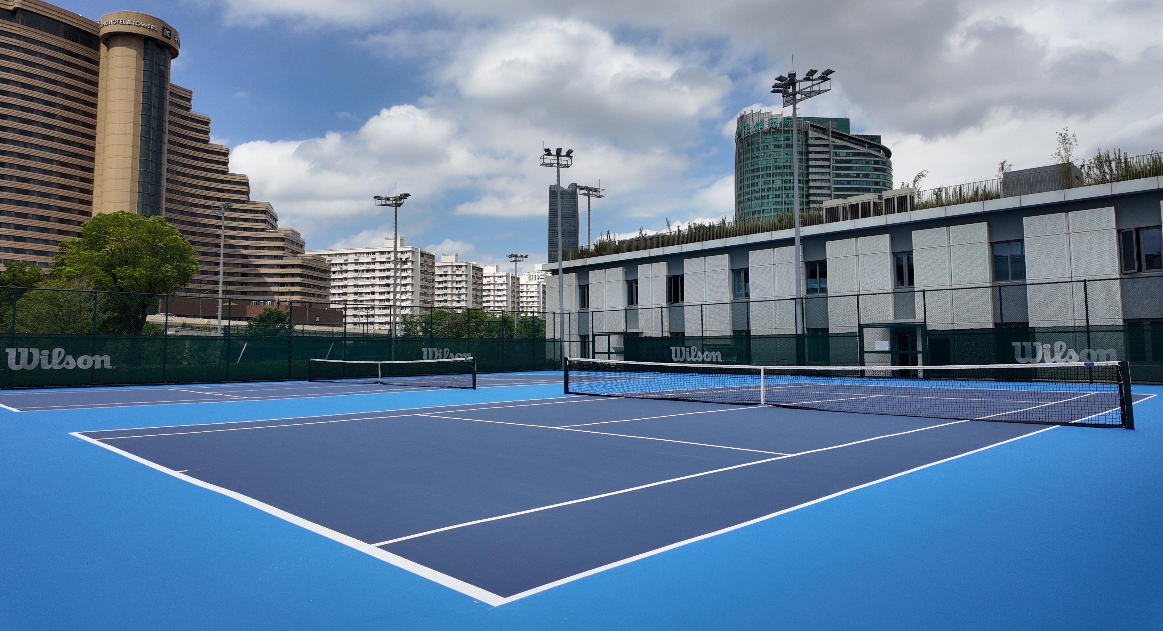 網(wǎng)紅俱樂(lè)部越開(kāi)越多，專業(yè)場(chǎng)地卻越來(lái)越難找？