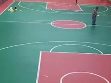 江蘇徐州市800平方硅PU籃球場(chǎng)完工